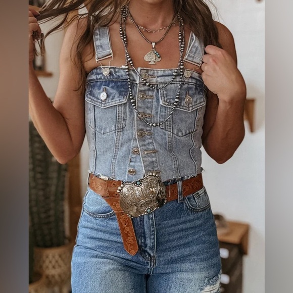 NWT Cropped Raw Cut Button Up Overall Strap Denim Top Adjustable Strap Smocked - Picture 3 of 9